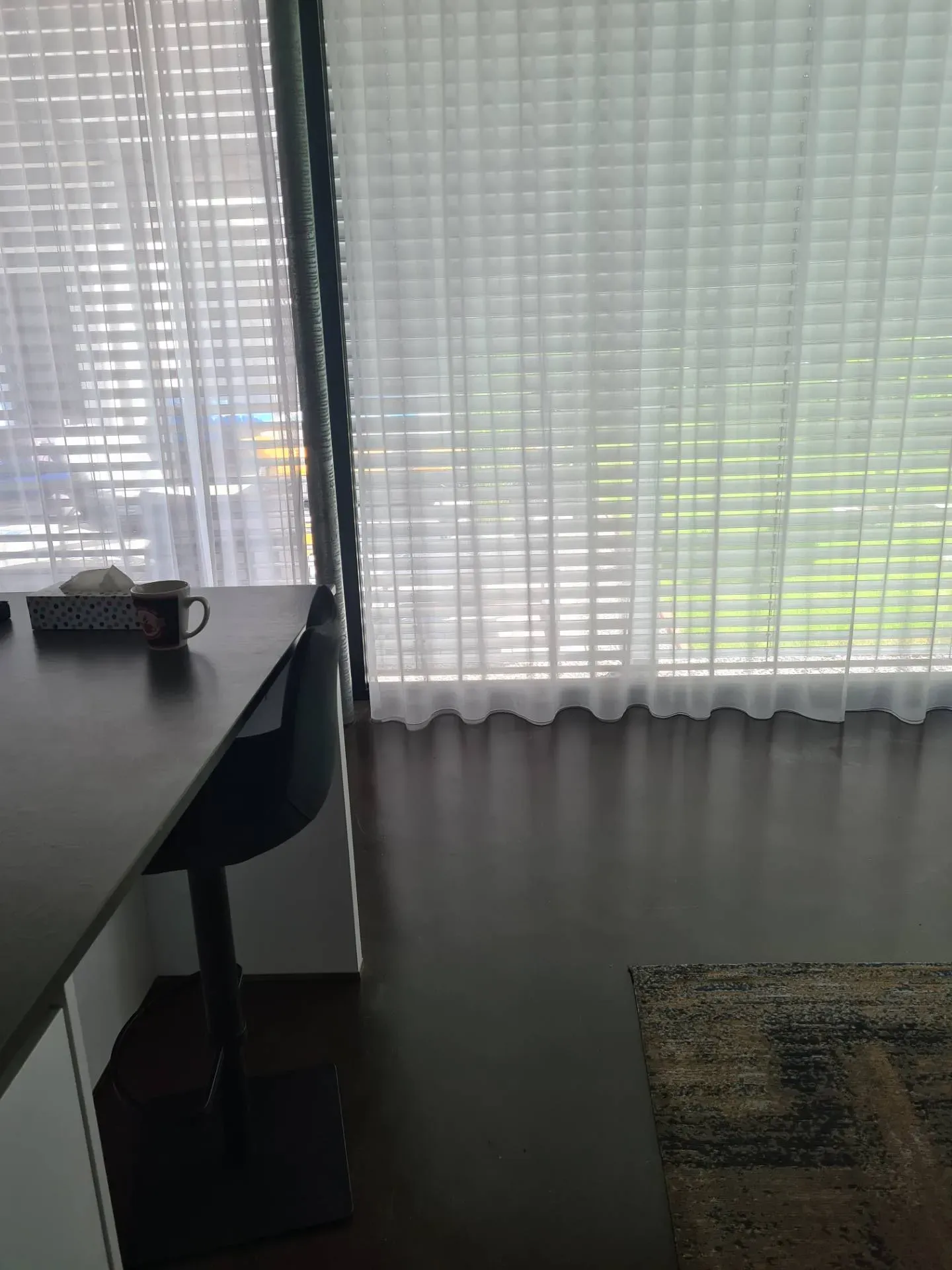 Wohnbeton_schwarz_eingefarbt_und_poliert_5