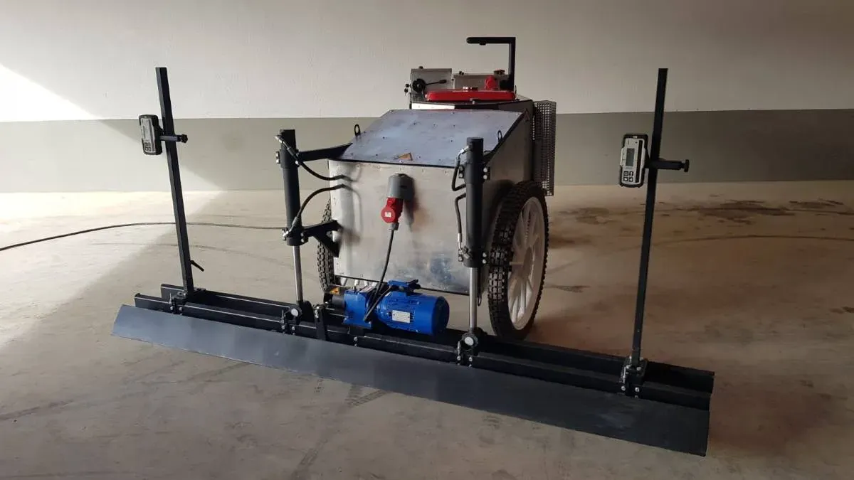 Bild von LaserStraight2.0. <a href="index.php?option=com_tags&view=tag&id[0]=14:laserstraight">Laserstraight</a>, <a href="index.php?option=com_tags&view=tag&id[0]=15:betonieren">Betonieren</a>, <a href="index.php?option=com_tags&view=tag&id[0]=16:bodenfertiger">Bodenfertiger</a>, <a href="index.php?option=com_tags&view=tag&id[0]=17:eigenentwicklung">Eigenentwicklung</a>