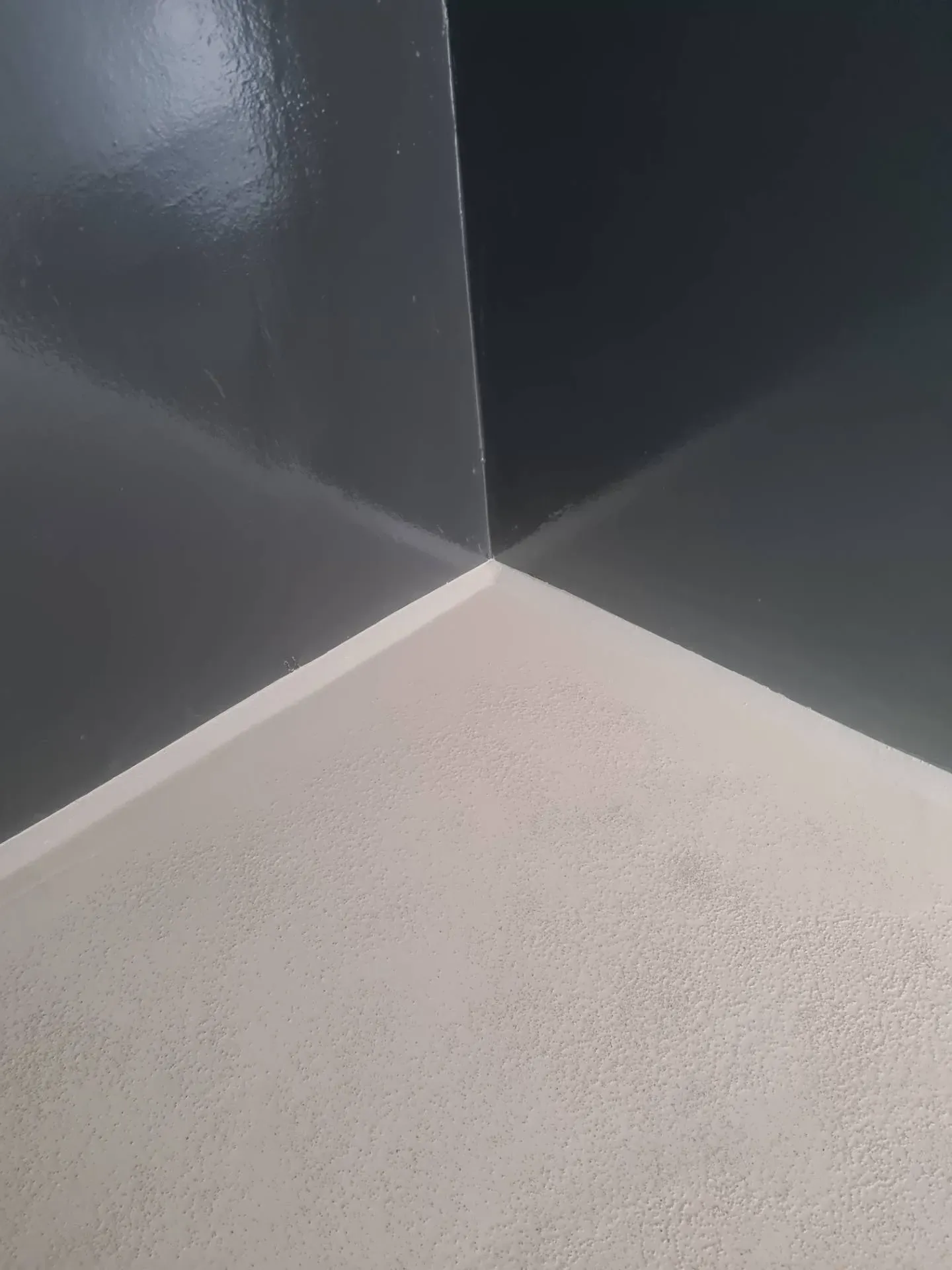 Badezimmer_Wand_beschichtet2