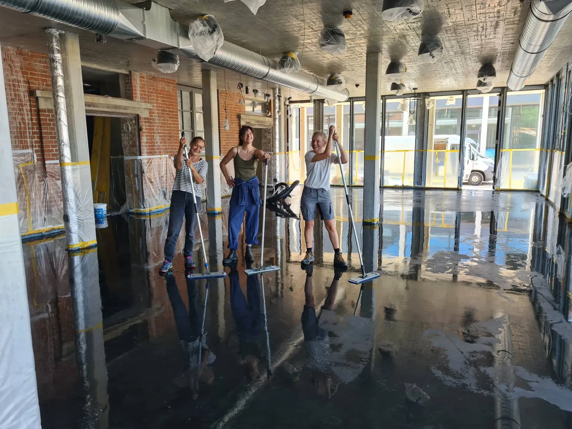 Eventhalle_poliert_und_impragniert