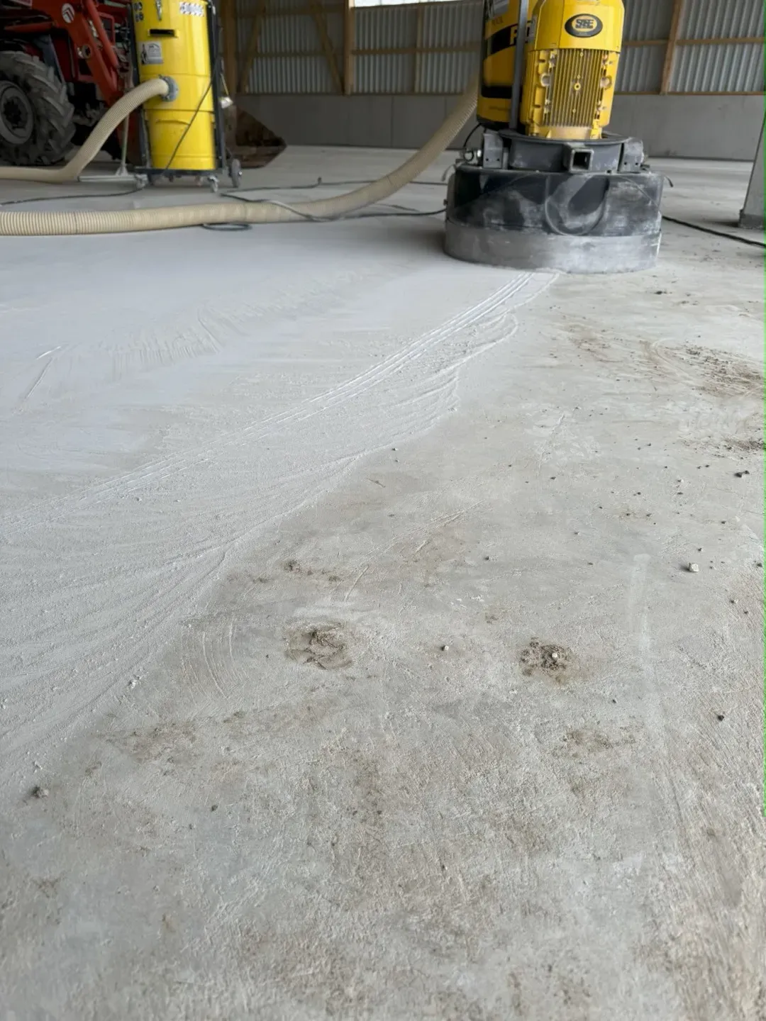 Maschinenhalle_Regenflaeche_abschleifen_2