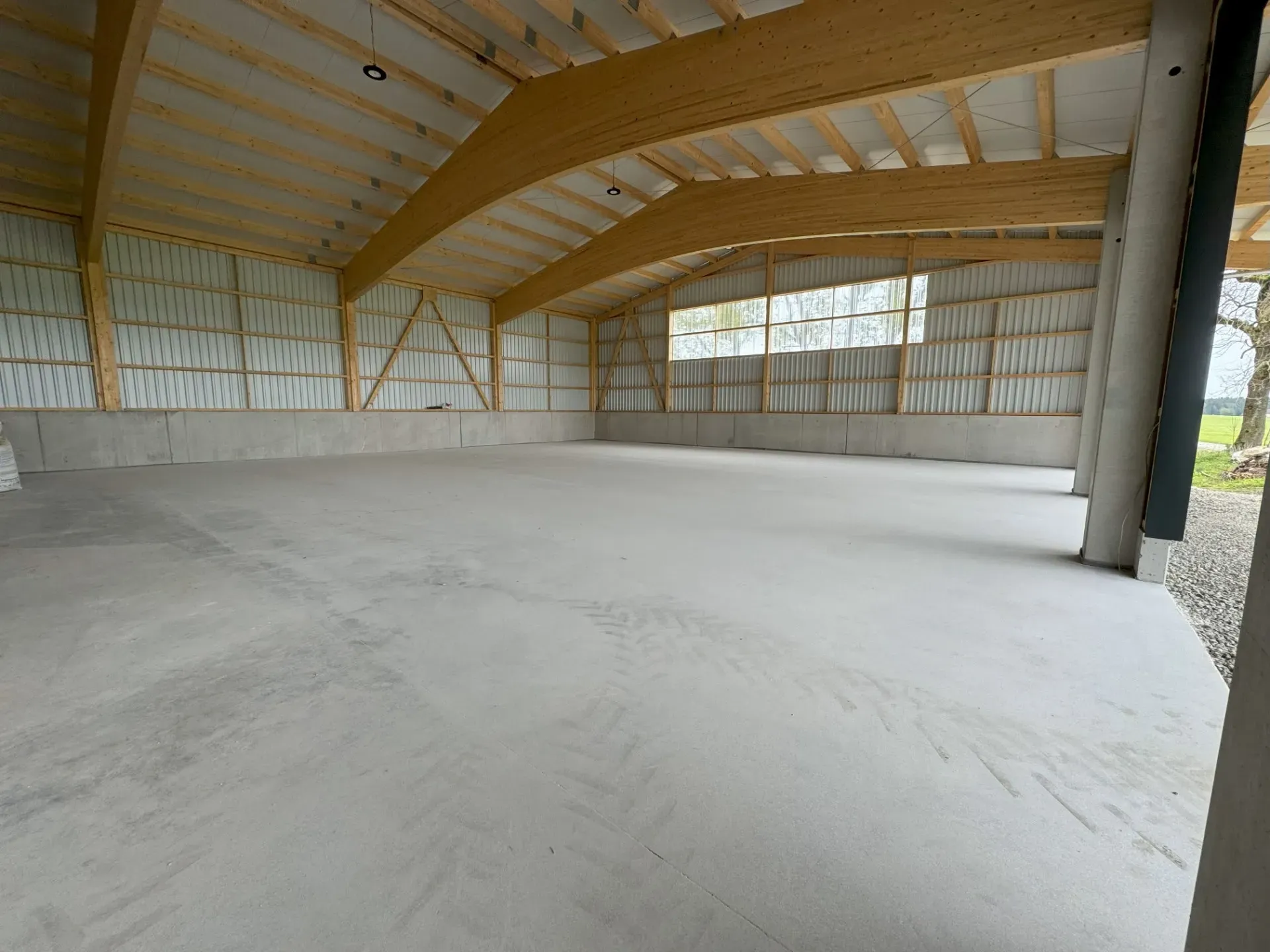 Maschinenhalle_Regenflaeche_abschleifen_13