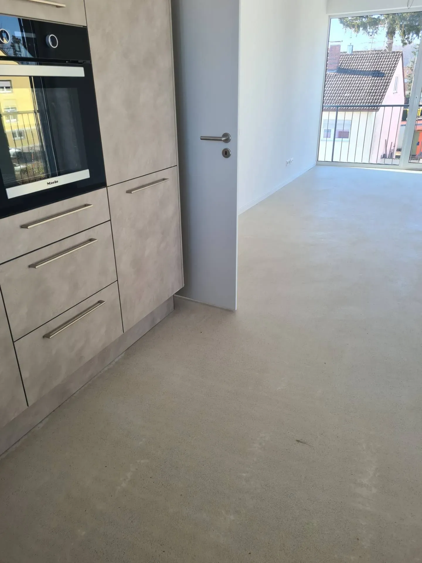 Wohnung_Estrich_geschliffen250305_111859